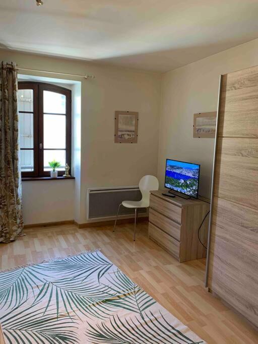 Aubenas Plein Centre Tout Pres Du Chateau Zewnętrze zdjęcie